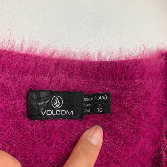 Volcom Sweater Womens S Small Cerise Fuzzy Clued 2 You V Neck Cropped Pullover - Picture 8 of 13